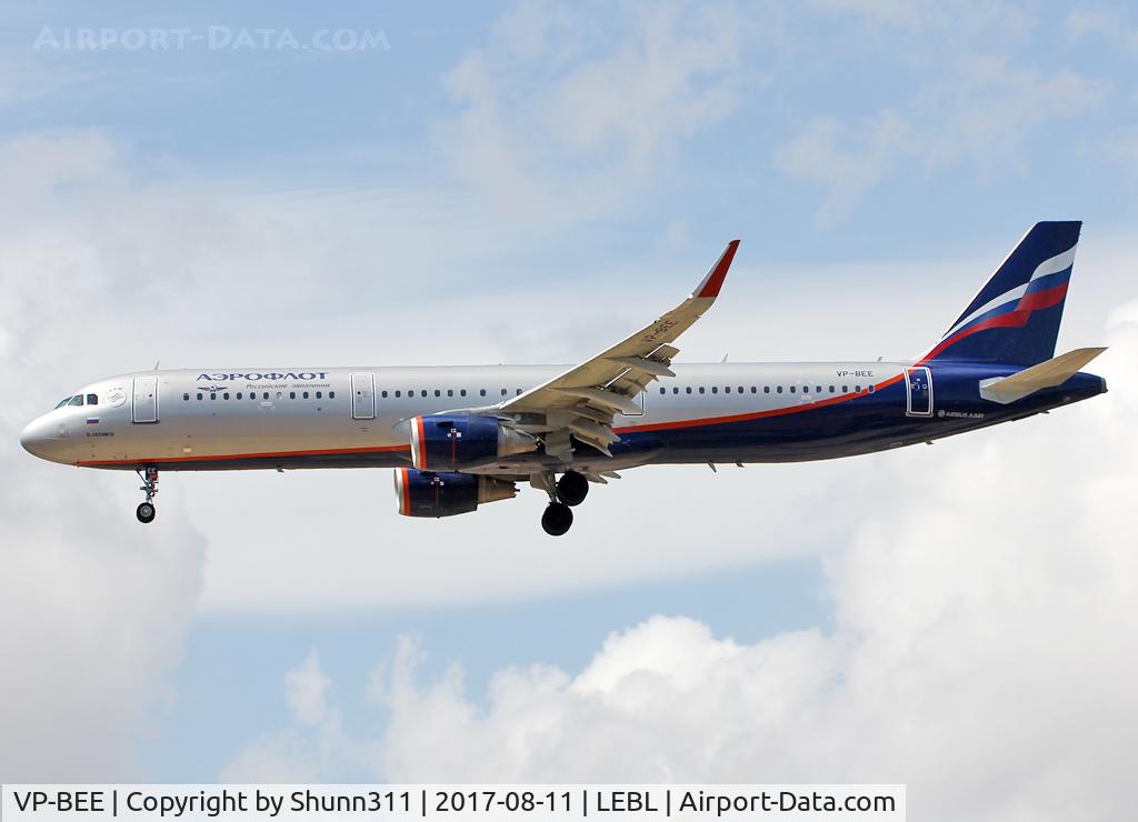 VP-BEE, 2015 Airbus A321-211 C/N 6726, Landing rwy 25R