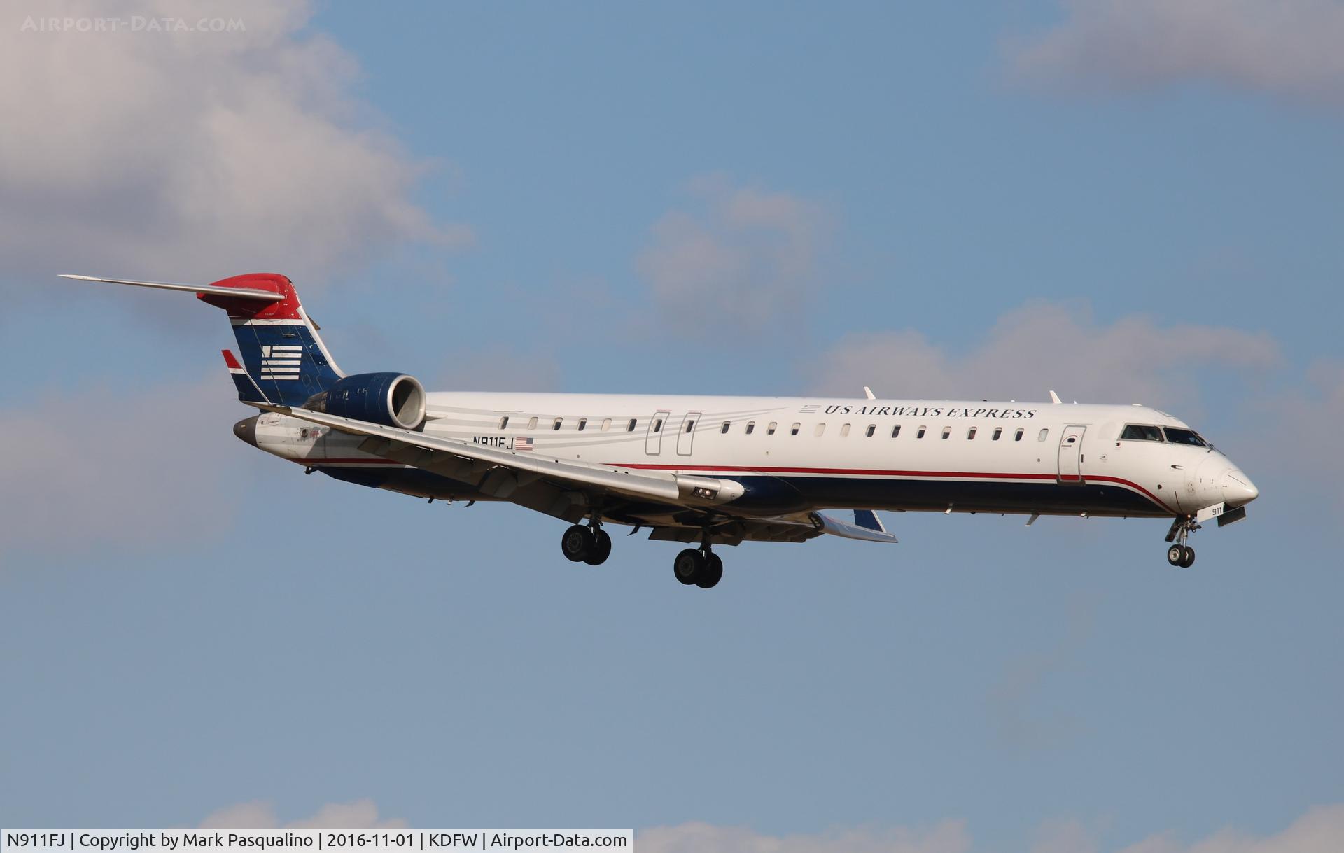 N911FJ, 2003 Bombardier CRJ-900ER (CL-600-2D24) C/N 15011, CL-600-2D24
