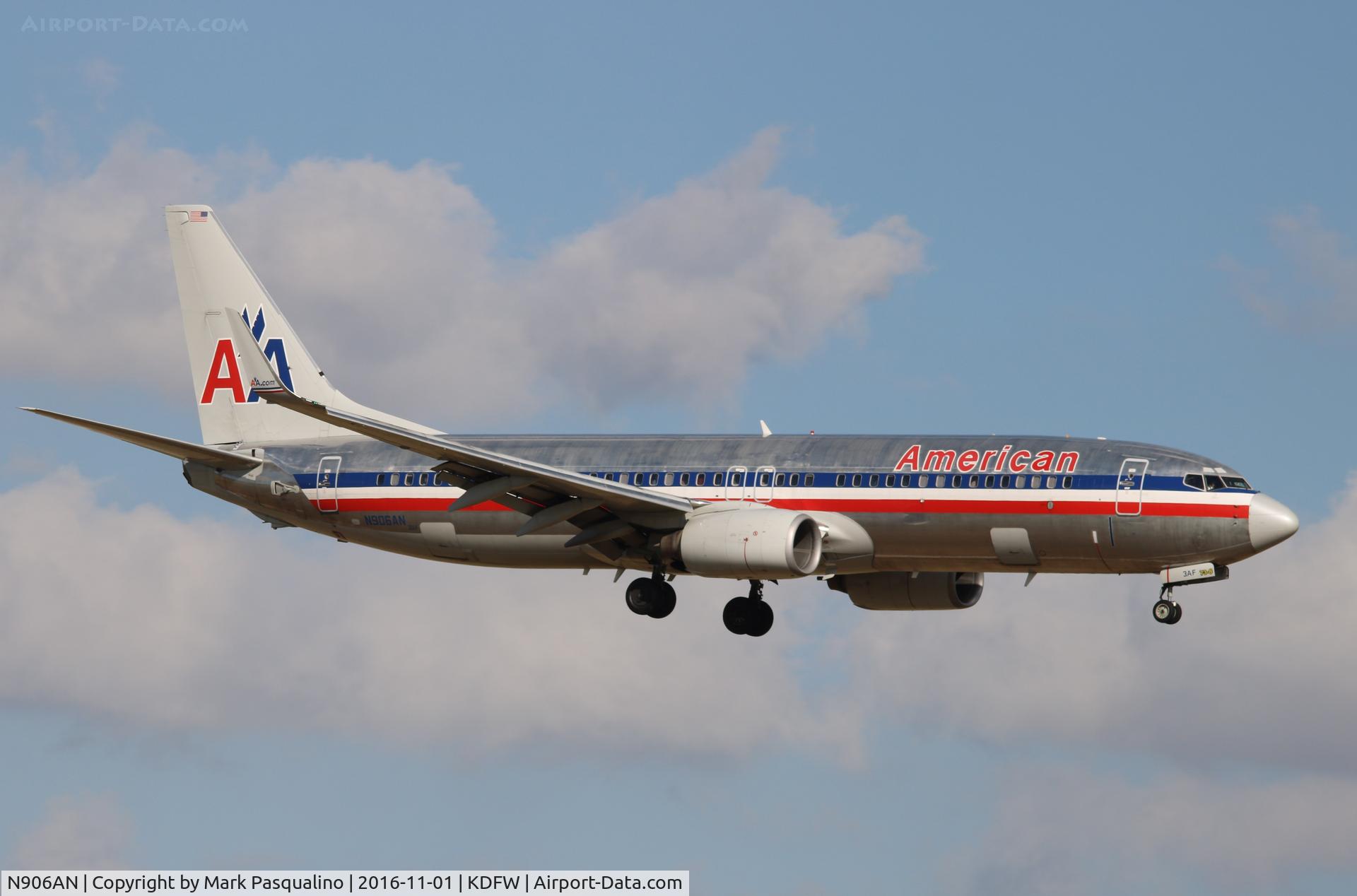 N906AN, 1999 Boeing 737-823 C/N 29508, Boeing 737-800