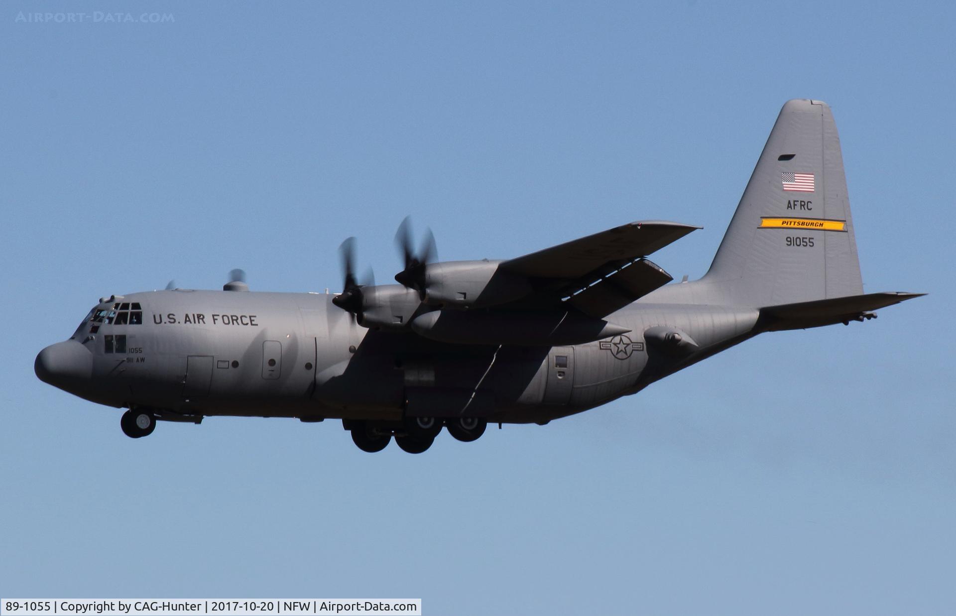 89-1055, 1989 Lockheed C-130H Hercules C/N 382-5204, C-130H on final at KNFW