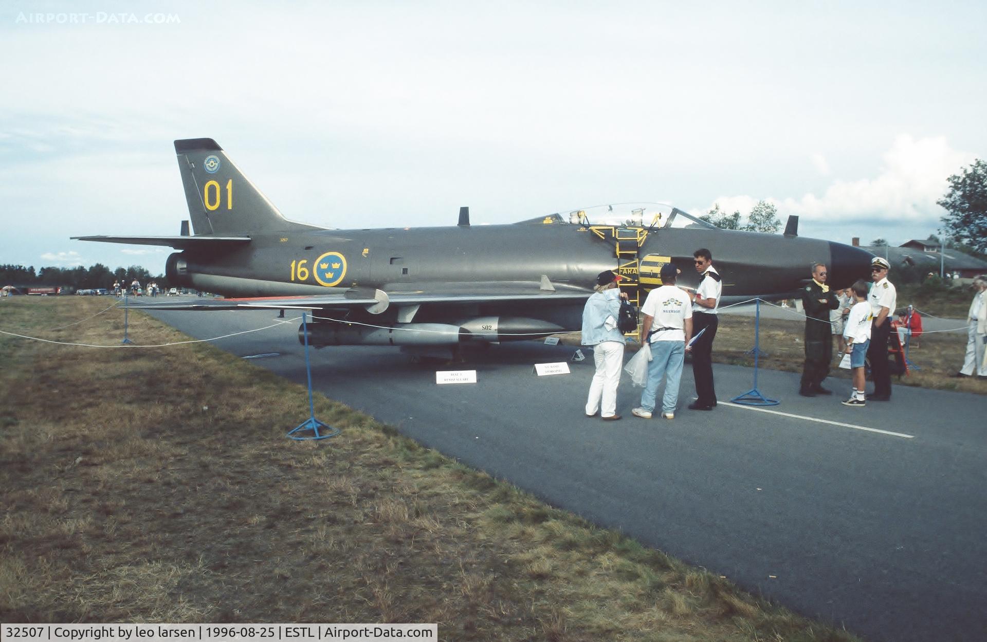 32507, Saab J-32E Lansen C/N 32-507, Ljungbyhed F.5 Air Base 25.8.1996