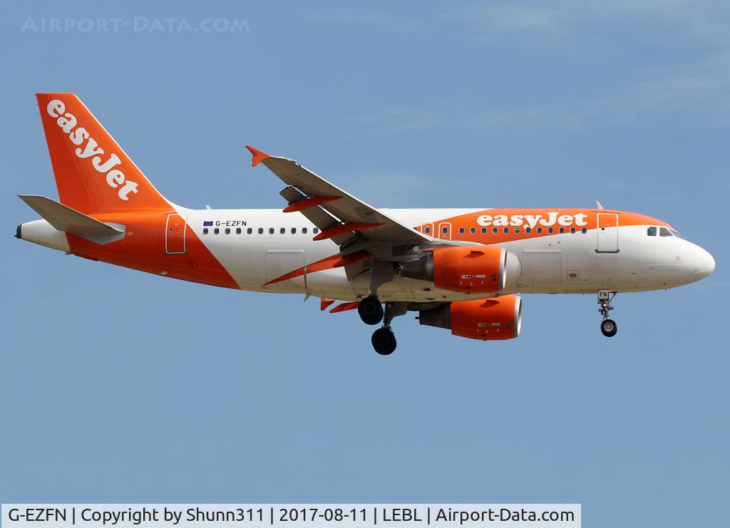 G-EZFN, 2009 Airbus A319-111 C/N 4076, Landing rwy 25R in new c/s