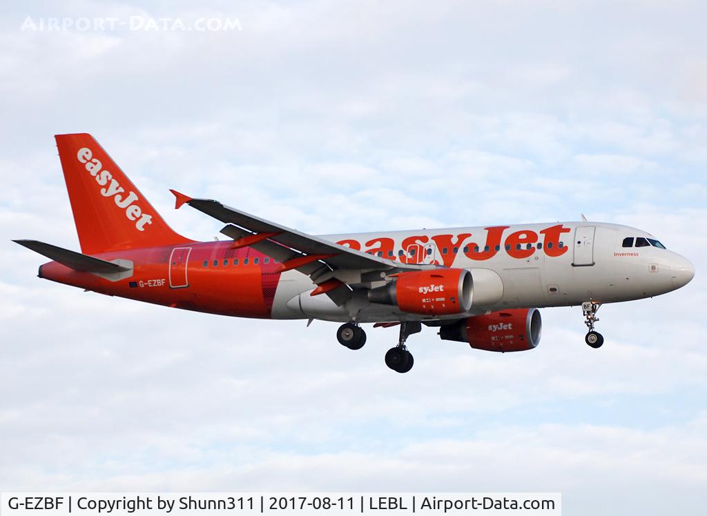G-EZBF, 2006 Airbus A319-111 C/N 2923, Landing rwy 25R in basic 'Inverness' c/s
