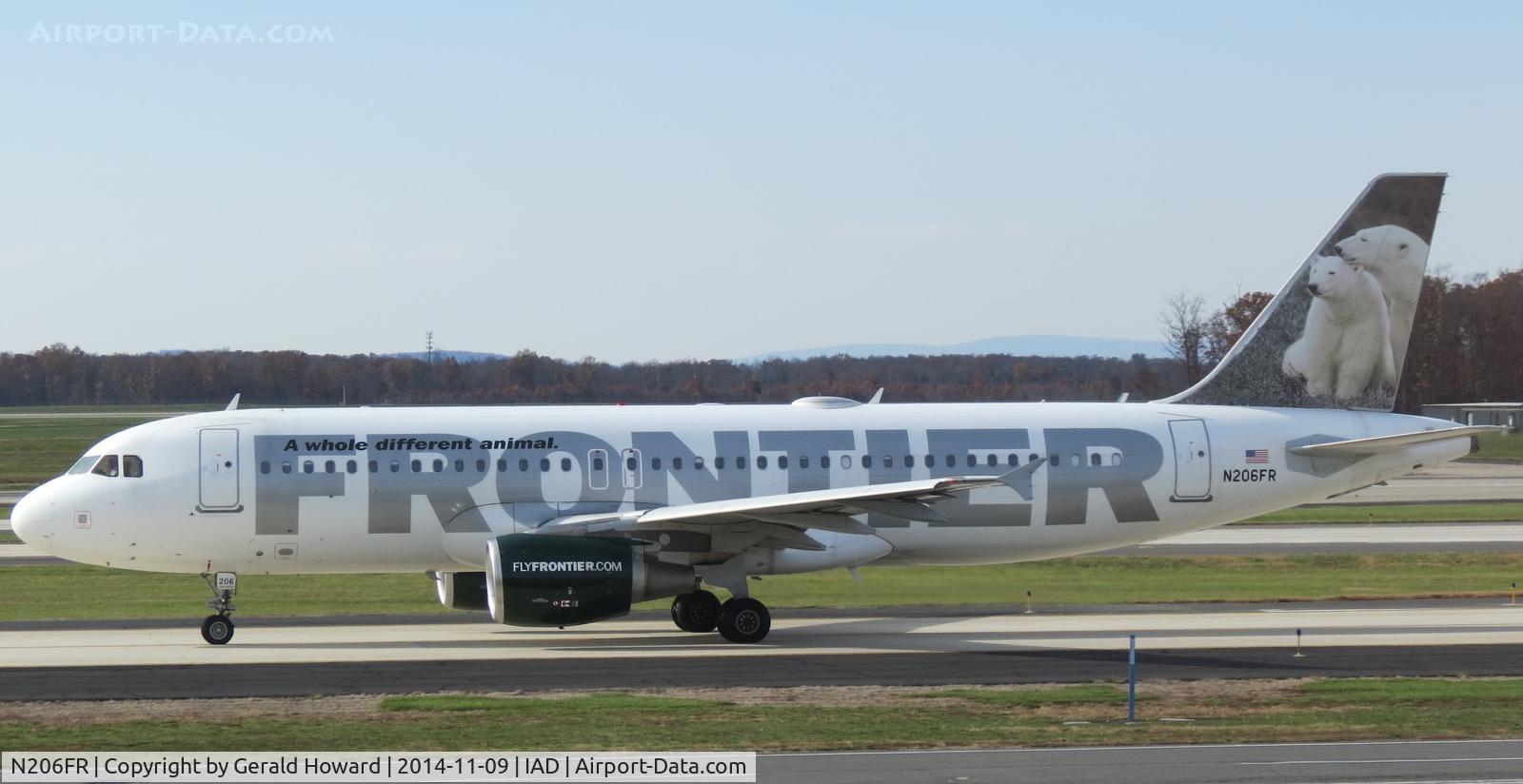 N206FR, 2010 Airbus A320-214 C/N 4272, Taxiing to runway.