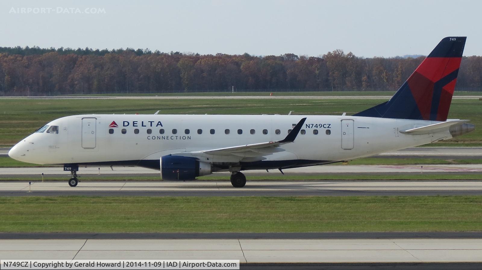 N749CZ, Embraer 170LR (ERJ-170-100LR) C/N 17000227, Taxiing to runway.