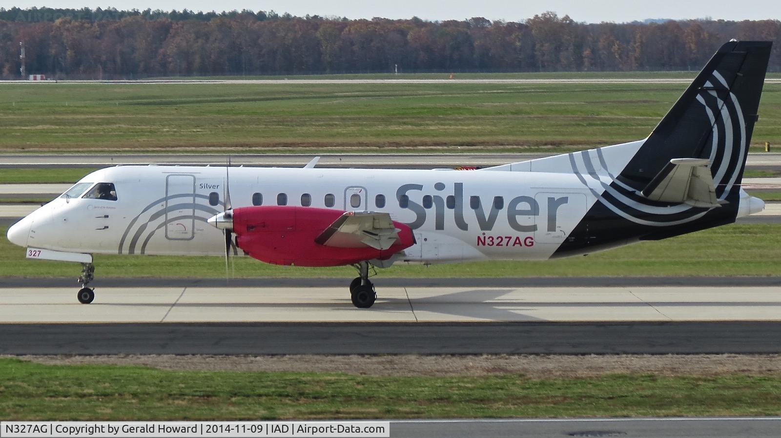N327AG, 1997 Saab 340B C/N 340B-427, Taxiing to runways.