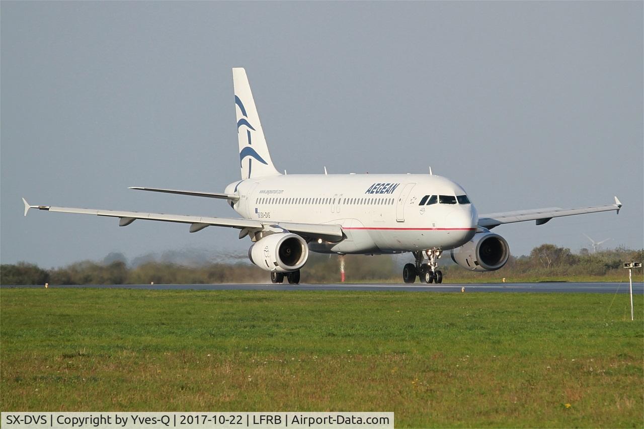 SX-DVS, 2008 Airbus A320-232 C/N 3709, Airbus A320-232, Taxiing to holding point rwy 25L, Brest-Bretagne airport (LFRB-BES)