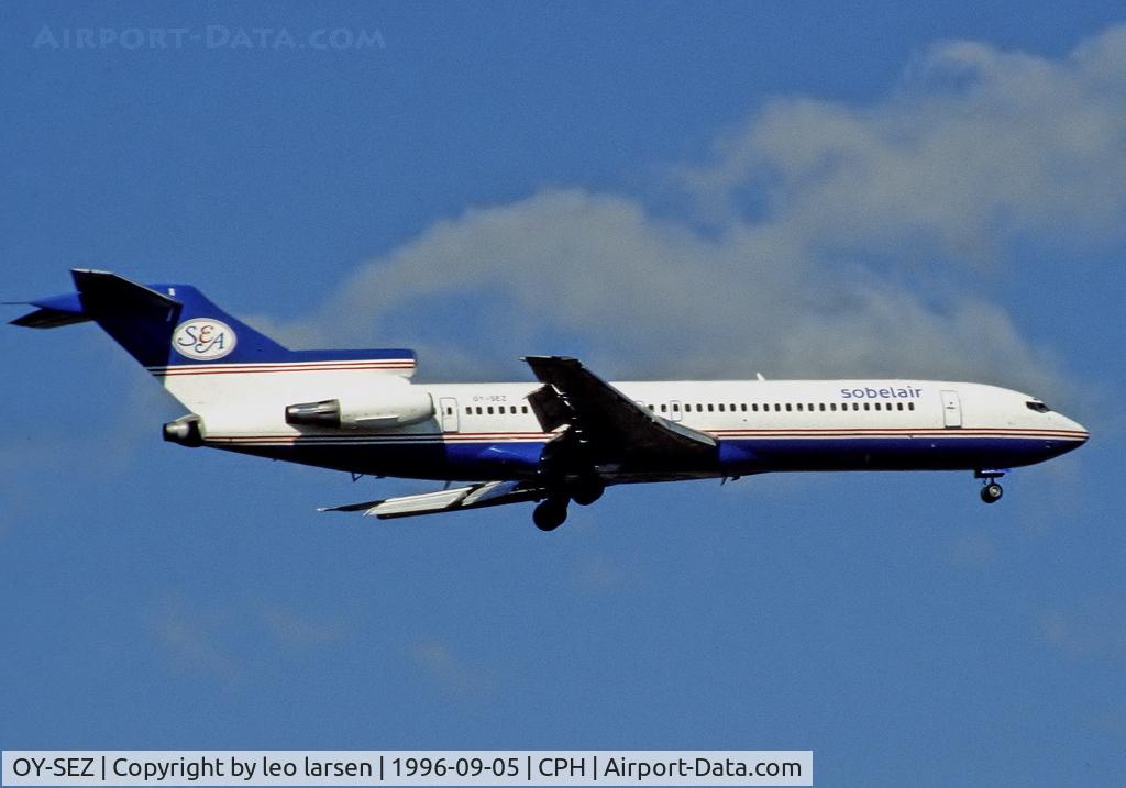 OY-SEZ, 1976 Boeing 727-2M7 C/N 21202, Copenhagen 5.9.1996 app to R-04L with Sobelair tittels