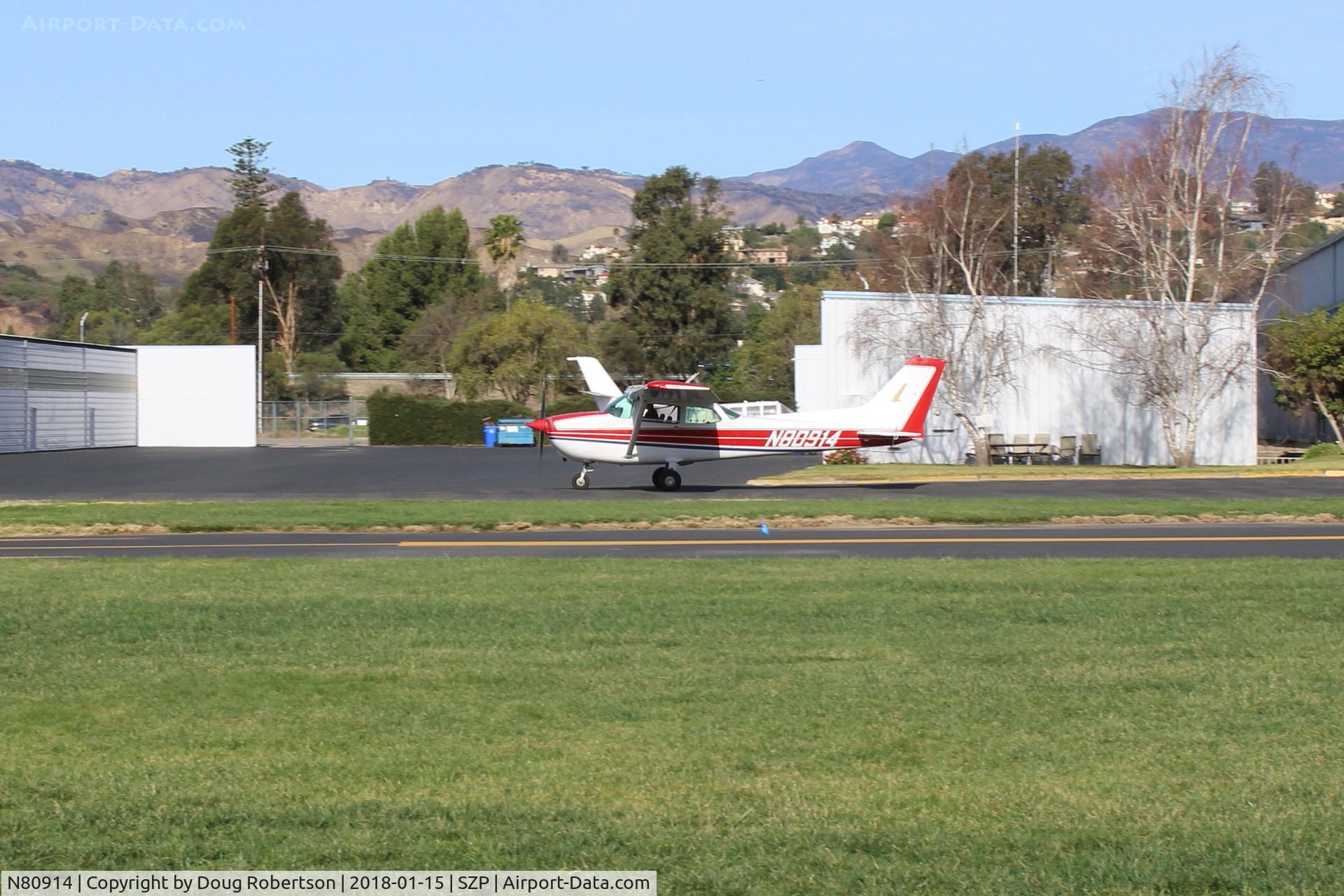 N80914, 1976 Cessna 172M C/N 17266799, 1976 Cessna 172M SKYHAWK, Lycoming O-320-E2D 150 Hp, taxi to Rwy 04