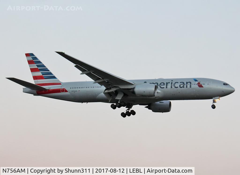 N756AM, 2001 Boeing 777-223 C/N 30264, Landing rwy 02