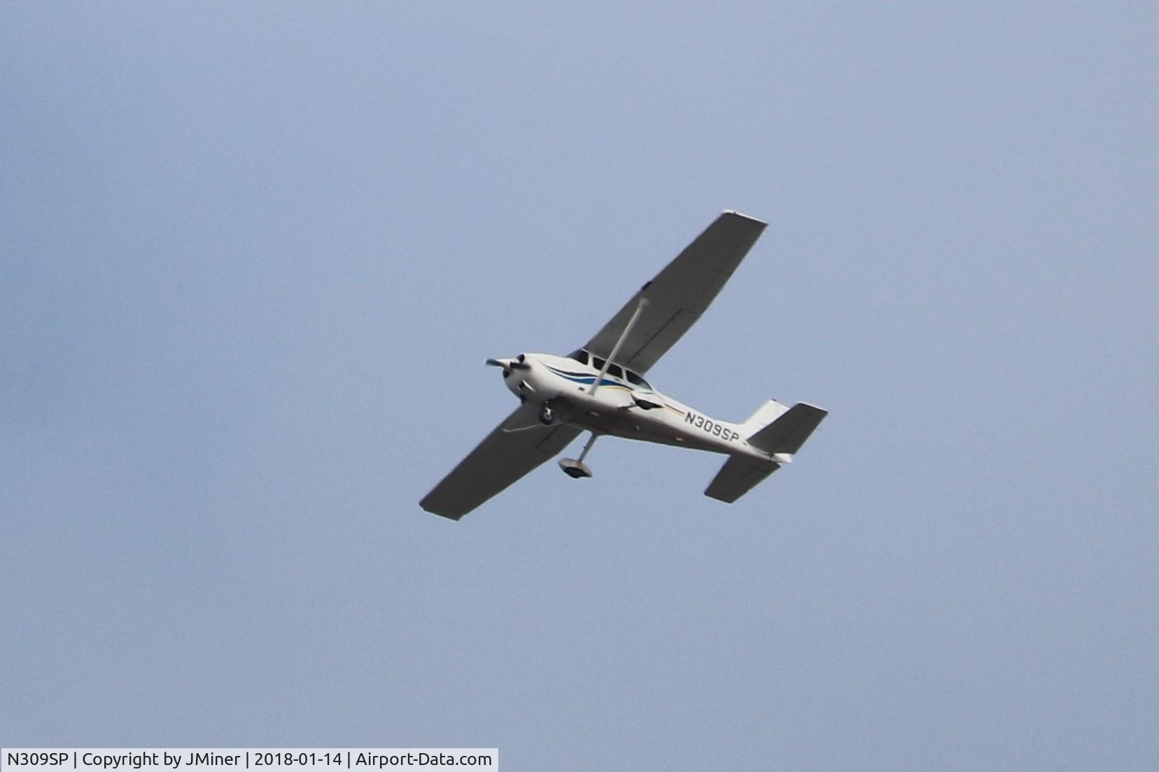 N309SP, 1999 Cessna 172S C/N 172S8245, Flying over Elgin IL.