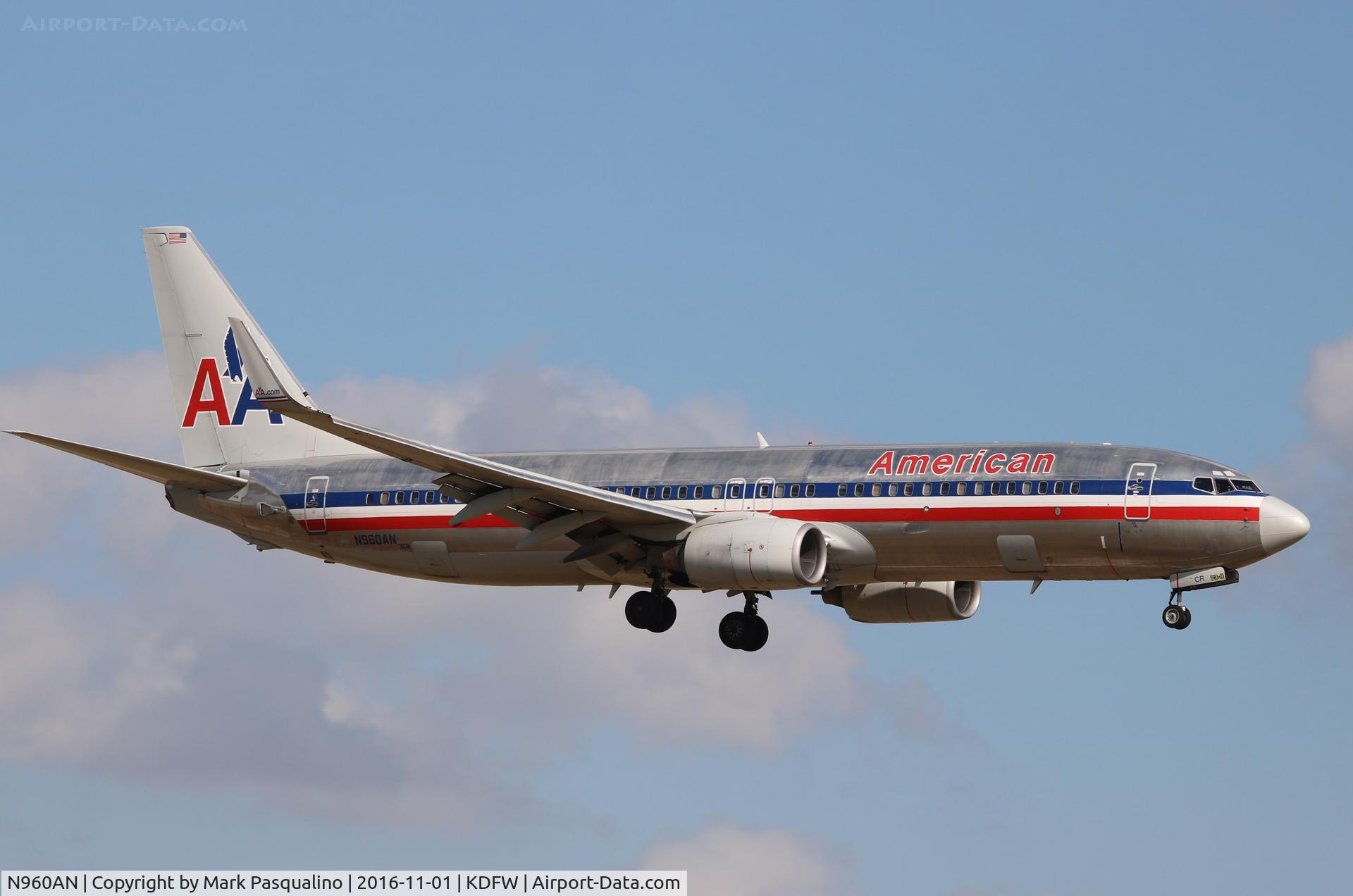 N960AN, 2001 Boeing 737-823 C/N 29542, Boeing 737-800