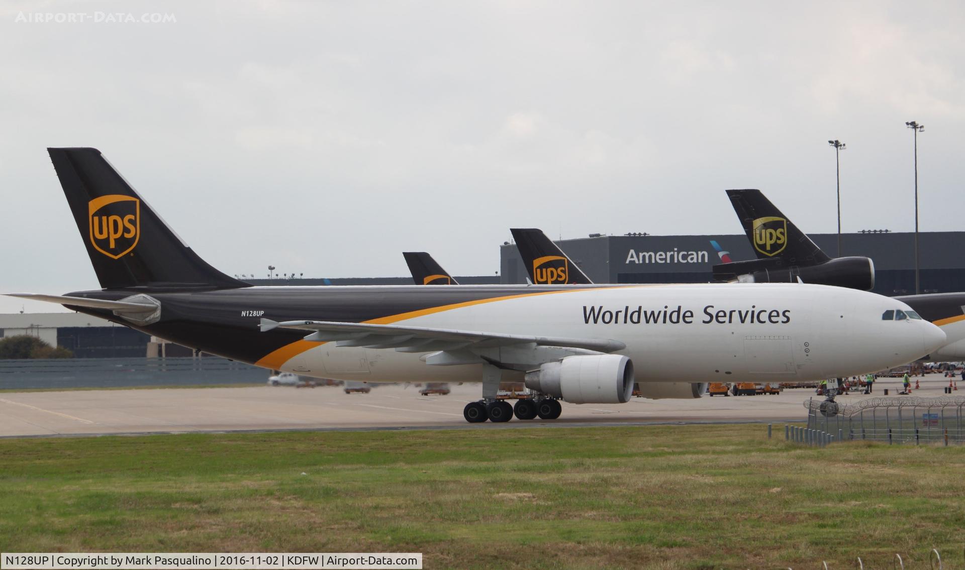 N128UP, 2001 Airbus A300F4-622R C/N 0812, Airbus A300F4-622R