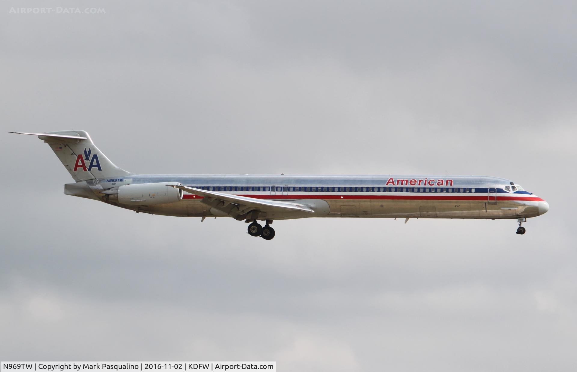 N969TW, 1999 McDonnell Douglas MD-83 (DC-9-83) C/N 53619, MD-83