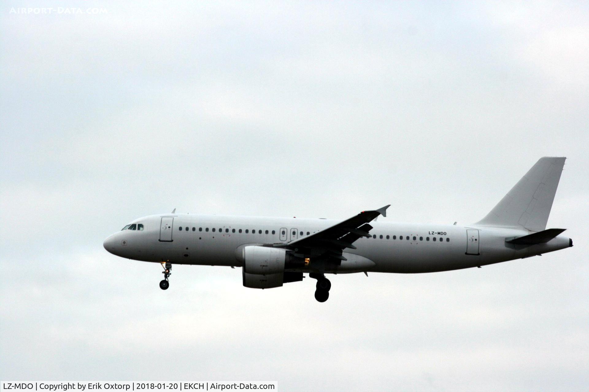 LZ-MDO, 1998 Airbus A320-214 C/N 0879, LZ-MDO landing rw 22L