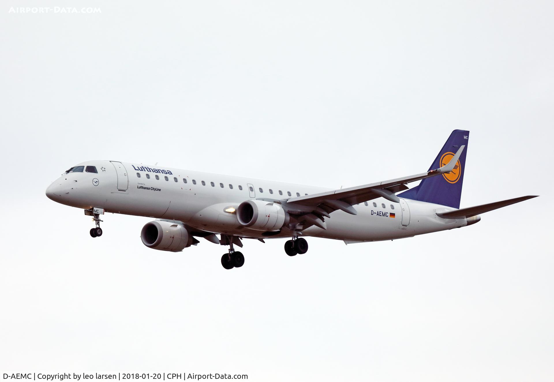 D-AEMC, 2009 Embraer 195LR (ERJ-190-200LR) C/N 19000300, Copenhagen 20.1.2018 app to R-22L
