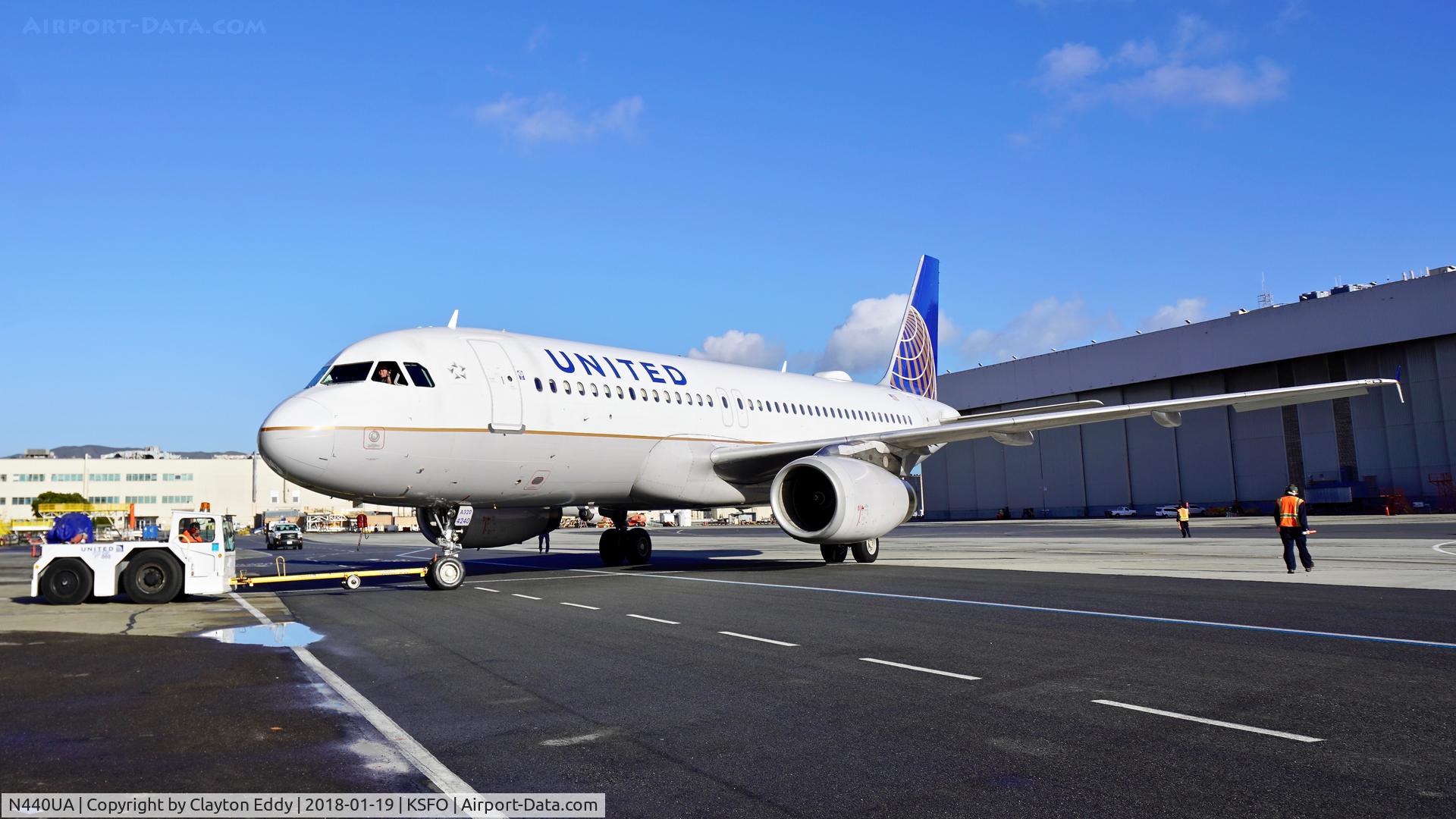 N440UA, 1997 Airbus A320-232 C/N 702, SFO 2018.