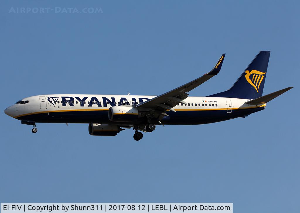 EI-FIV, 2015 Boeing 737-8AS C/N 44705, Landing rwy 25R