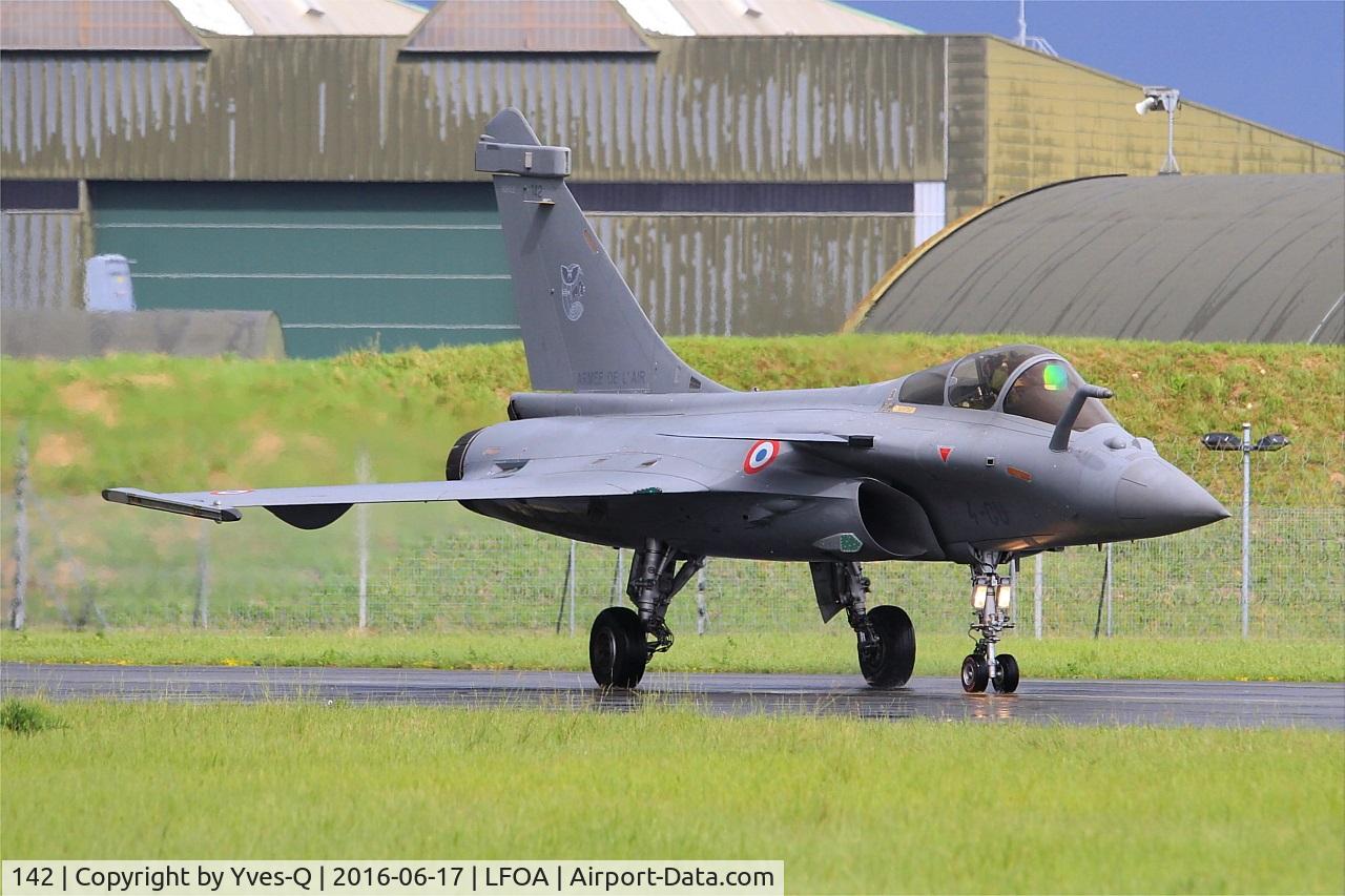 142, 2013 Dassault Rafale C C/N 142, Dassault Rafale C, Taxiing to flight line, Avord Air Base 702 (LFOA) Open day 2016