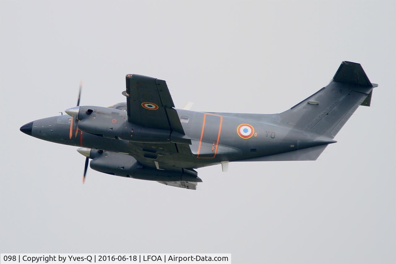 098, Embraer EMB-121AA Xingu C/N 121098, Embraer EMB-121AA Xingu, On display, Avord Air Base 702 (LFOA) Open day 2016