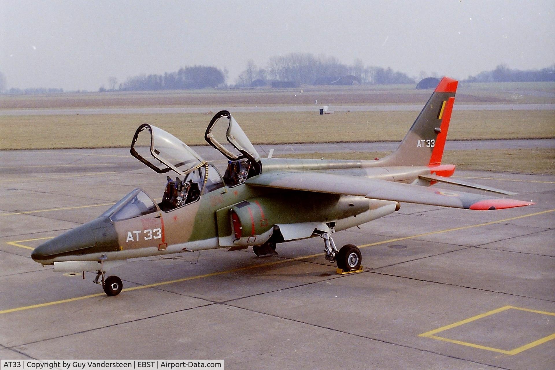 AT33, Dassault-Dornier Alpha Jet 1B C/N B33/1155, AT33 at flightline