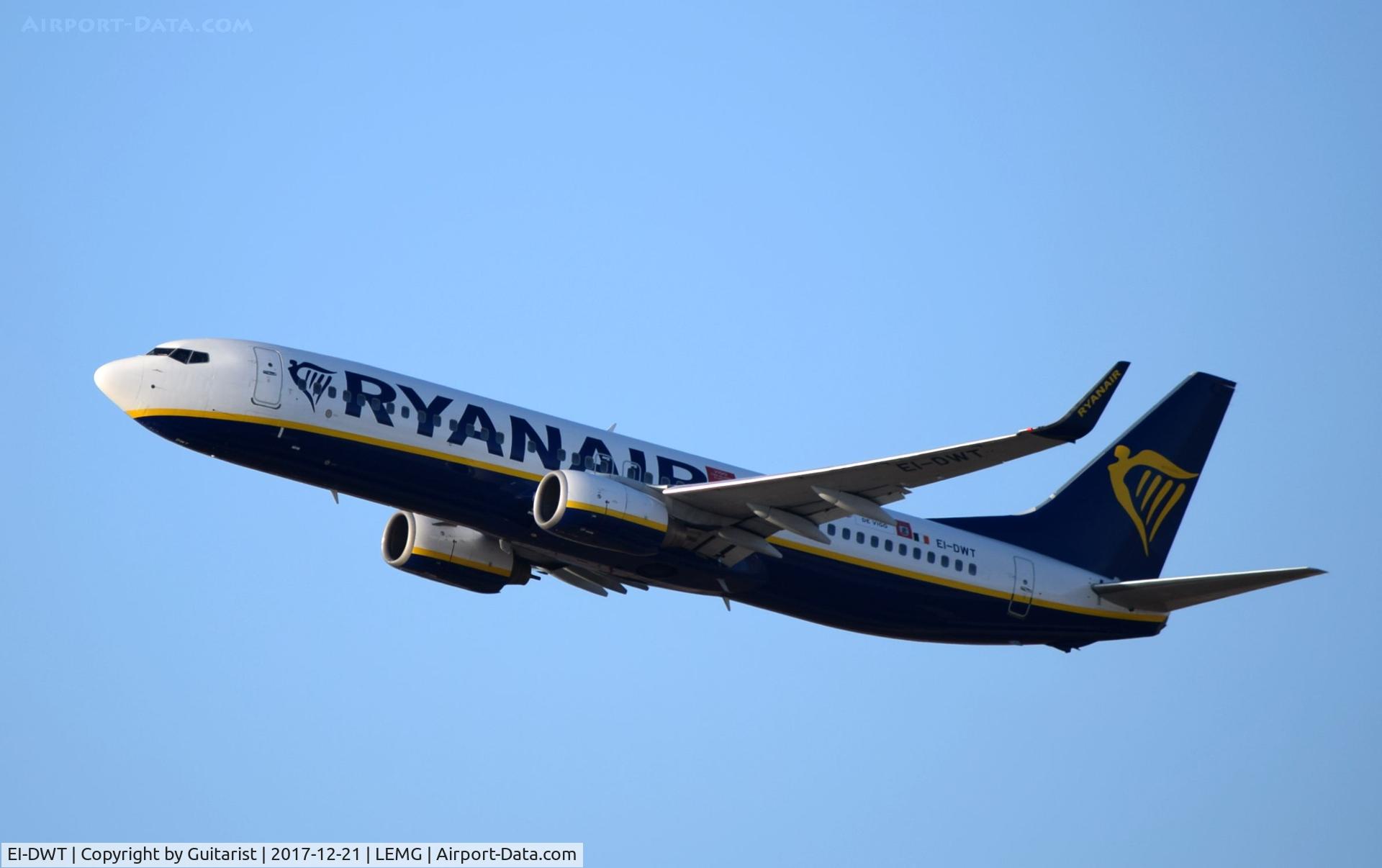 EI-DWT, 2008 Boeing 737-8AS C/N 33626, At Malaga