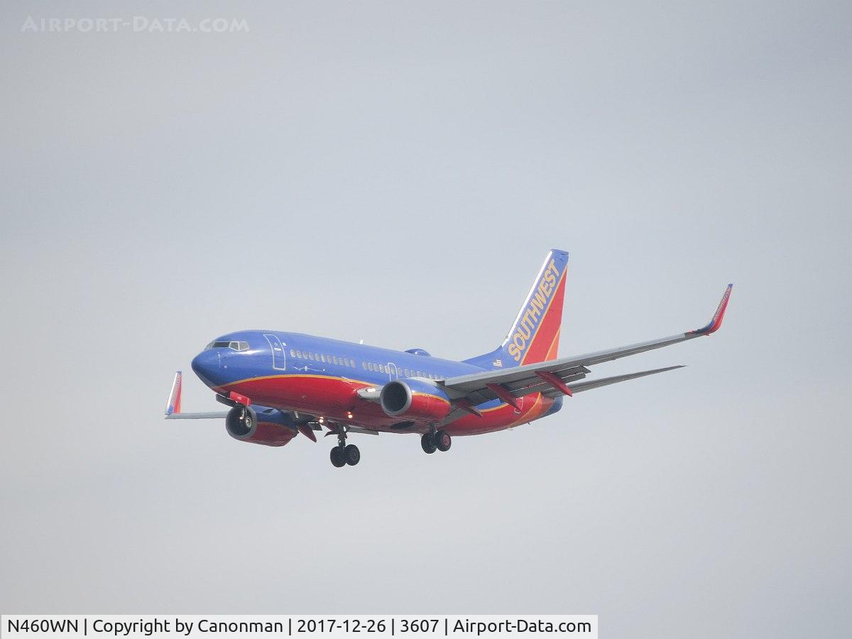 N460WN, 2004 Boeing 737-7H4 C/N 32464, Landing