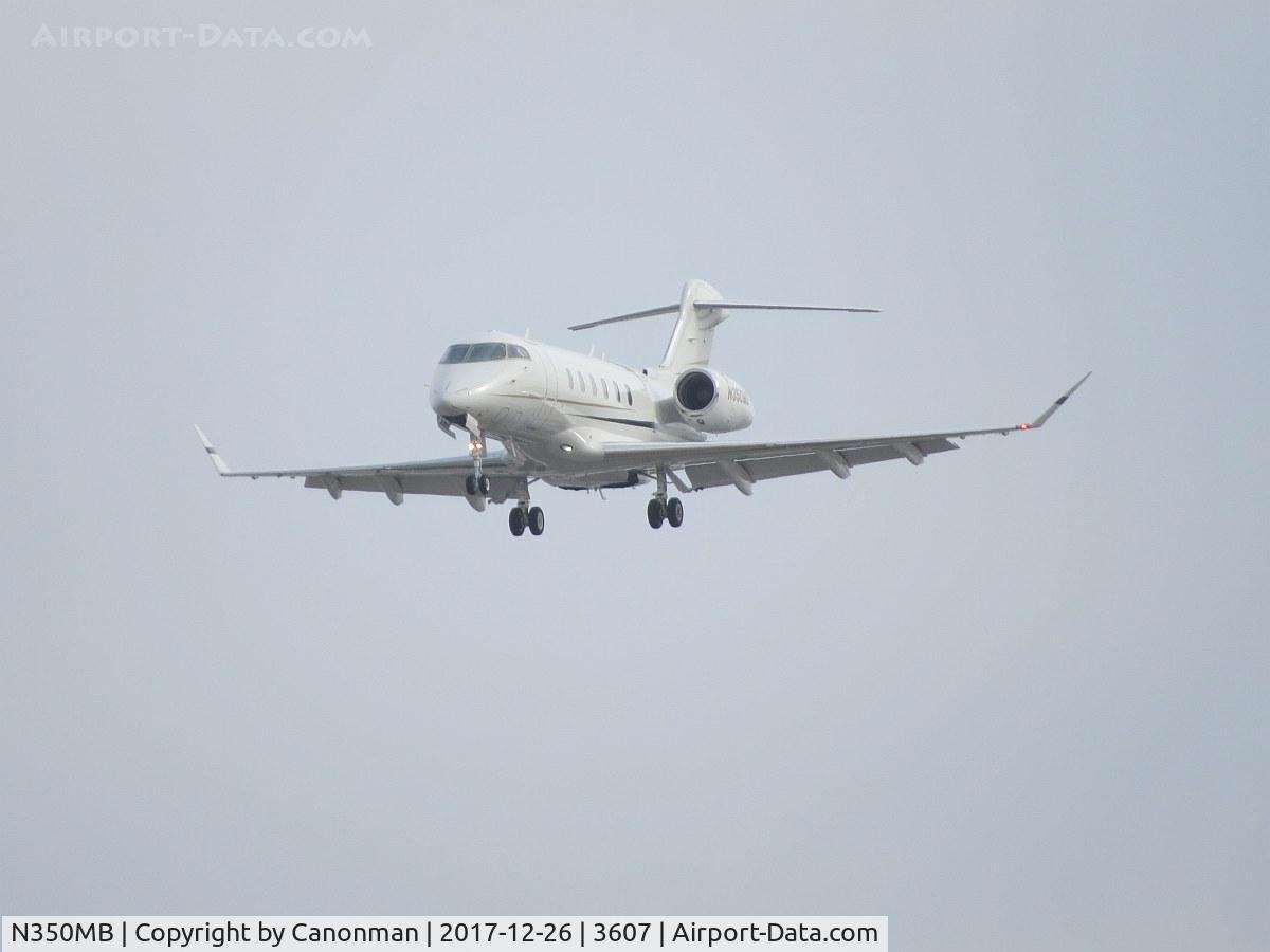 N350MB, 2014 Bombardier Challenger 350 (BD-100-1A10) C/N 20531, Landing