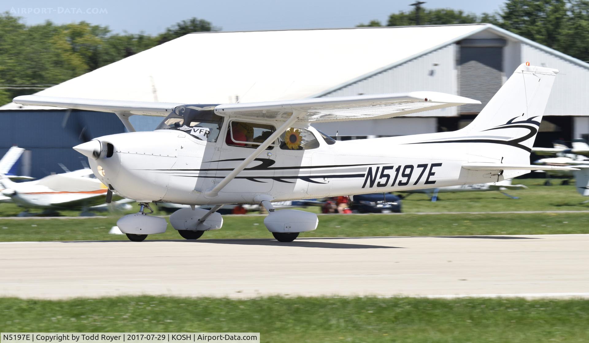 N5197E, 1978 Cessna 172N C/N 17271765, Airventure 2017