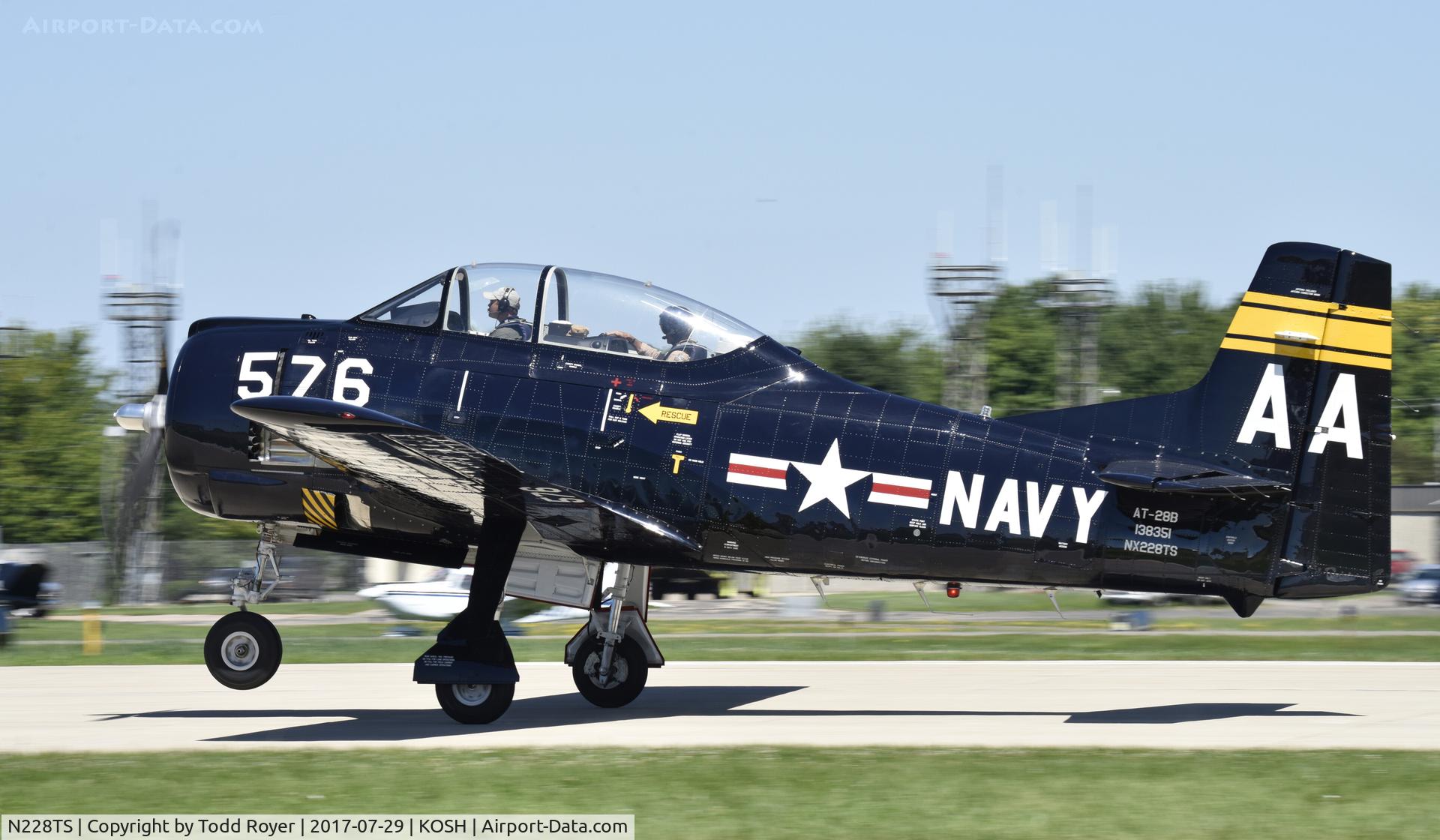 N228TS, 1954 North American T-28D Trojan C/N 200-422, Airventure 2017