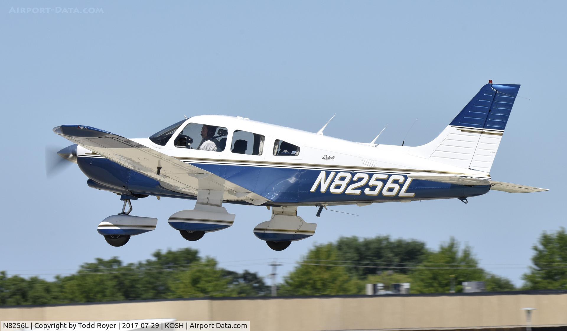 N8256L, 1982 Piper PA-28-236 Dakota C/N 28-8211044, Airventure 2017