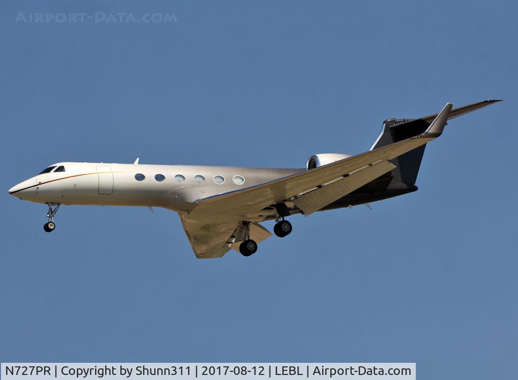N727PR, 2000 Gulfstream Aerospace G-V C/N 613, Landing rwy 25R