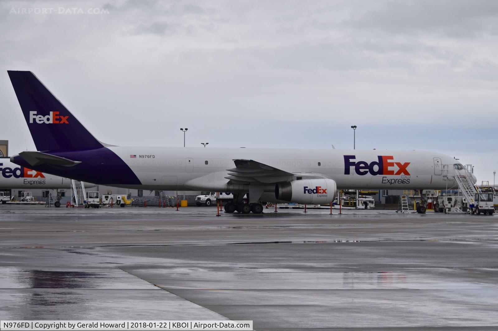 N976FD, 1993 Boeing 757-2B7 C/N 27147, Parked on the Fed Ex ramp.