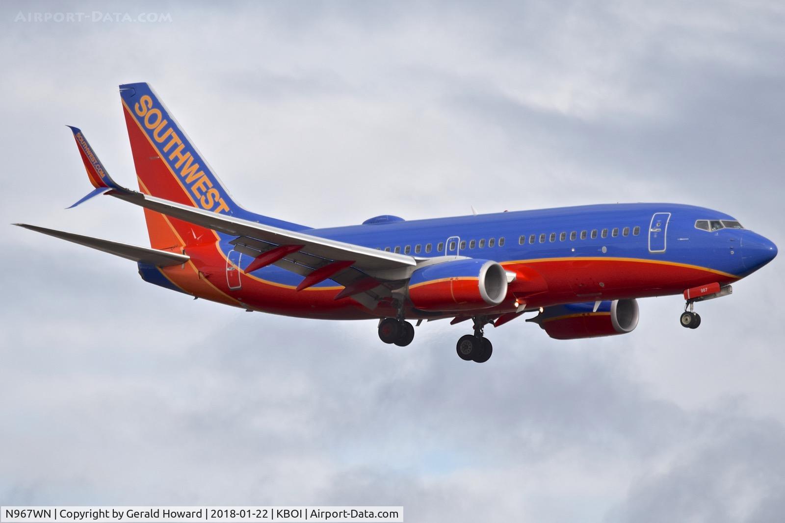 N967WN, 2011 Boeing 737-7H4 C/N 36967, On approach for RWY 10L.