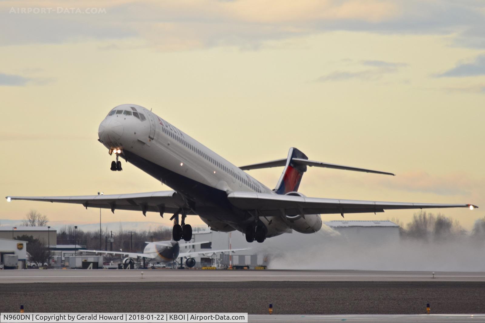 N960DN, 1998 McDonnell Douglas MD-90-30 C/N 53530, Take off from RWY 10L.