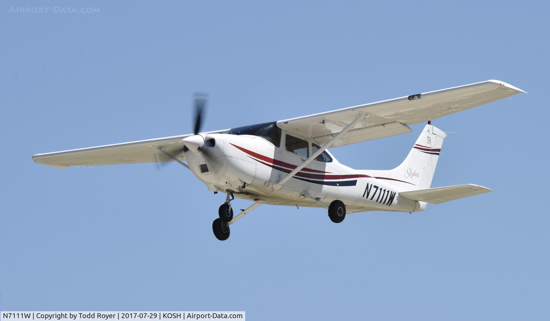 N7111W, 1999 Cessna 182S Skylane C/N 18280550, Airventure 2017