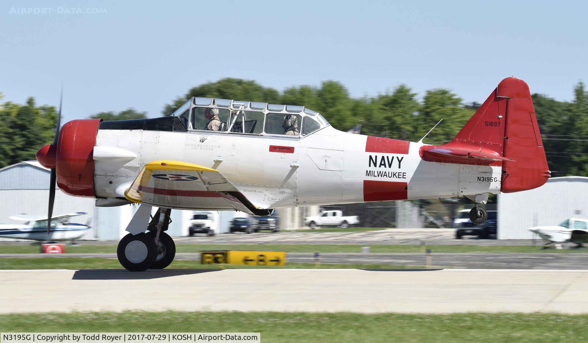 N3195G, North American SNJ-5 Texan Texan C/N 51697, Airventure 2017