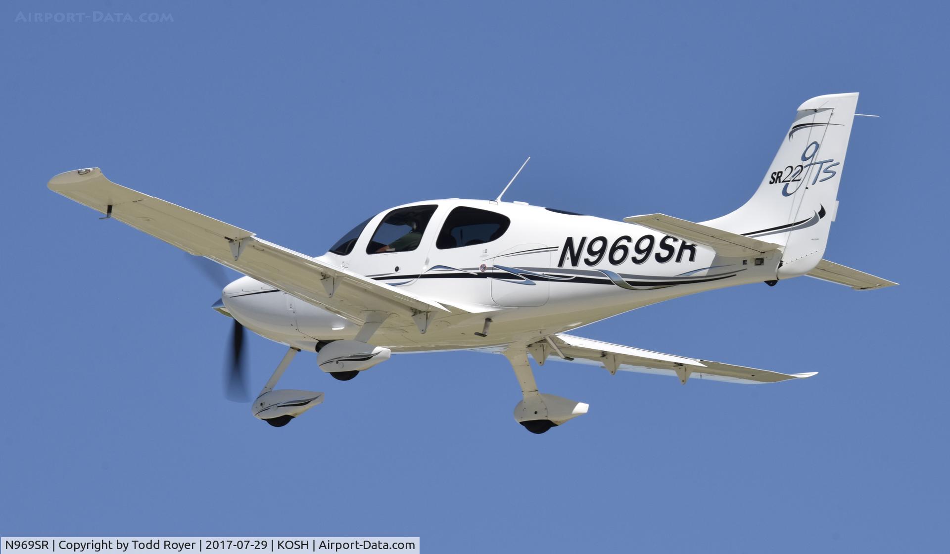 N969SR, 2006 Cirrus SR22 GTS C/N 2111, Airventure 2017