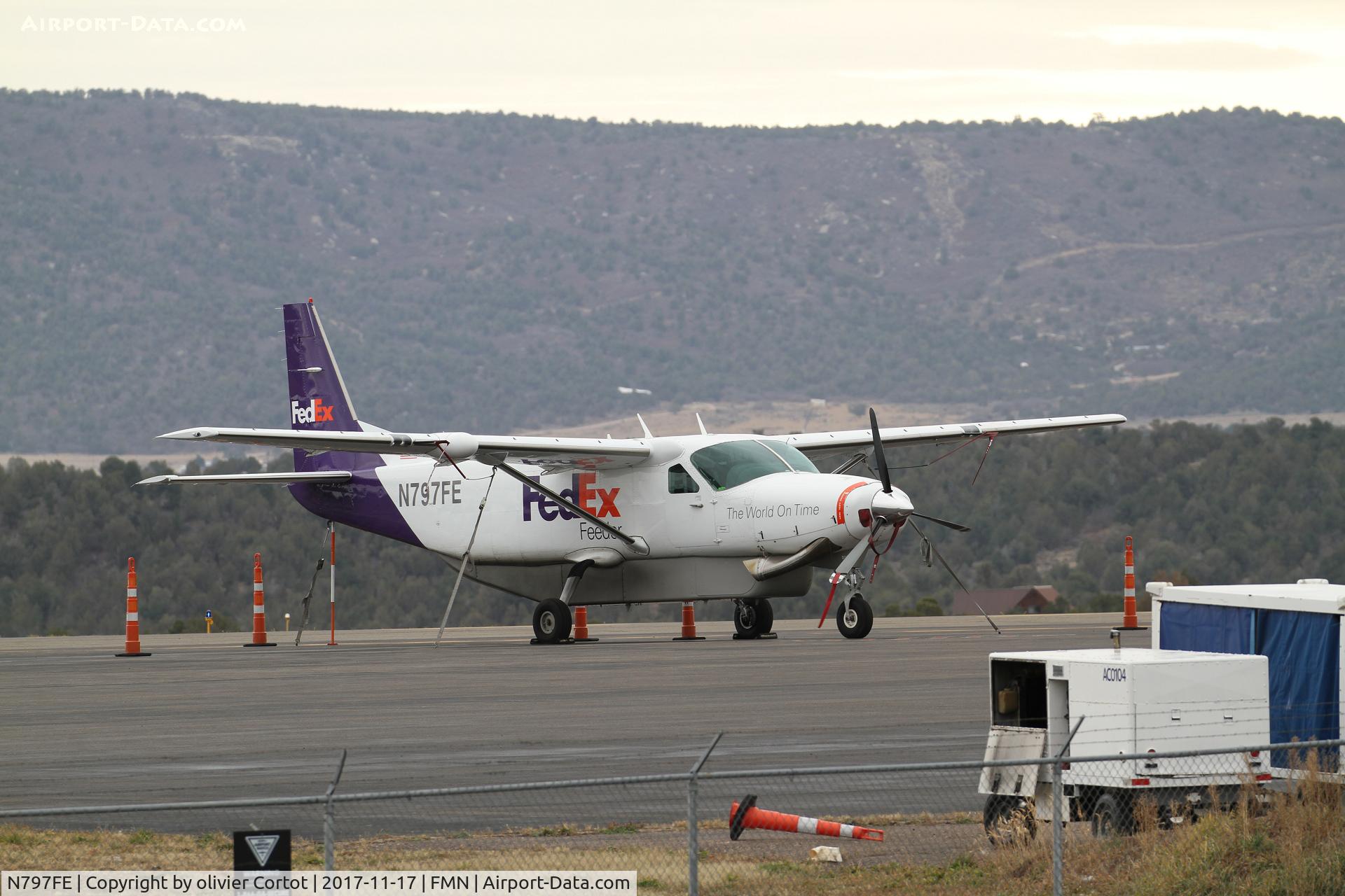 N797FE, 1987 Cessna 208B C/N 208B0042, fedex terminal