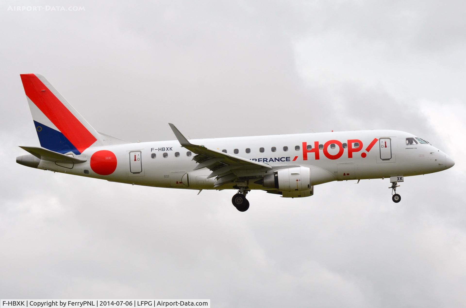 F-HBXK, 2004 Embraer 170LR (ERJ-170-100LR) C/N 17000008, Hop ERJ170 landing