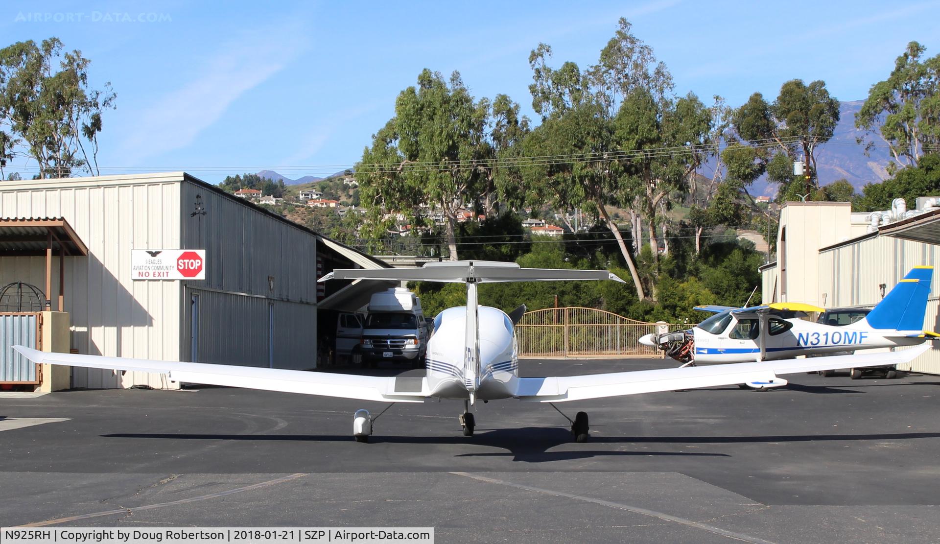 N925RH, 2002 Diamond DA-40 Diamond Star C/N 40.212, 2002 Diamond Aircraft Inds. DA40 DIAMOND STAR, Lycoming IO-360-MIA+ 180 Hp