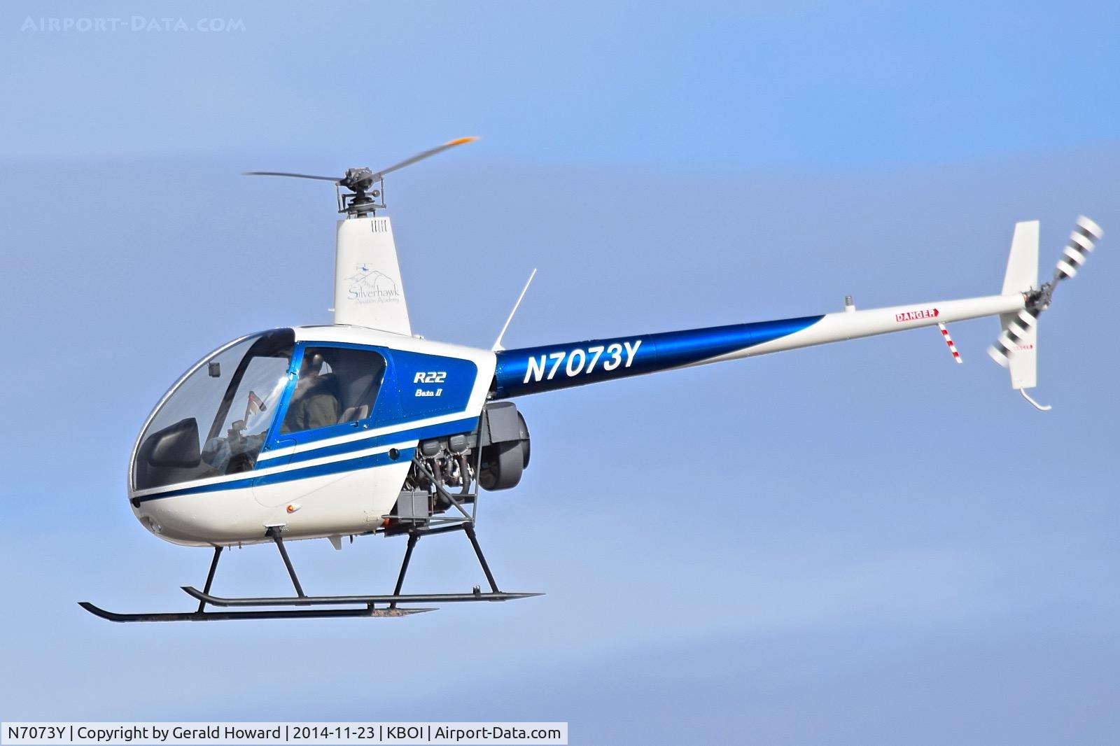 N7073Y, 2014 Robinson R22 Beta C/N 4650, Landing at south helipad.