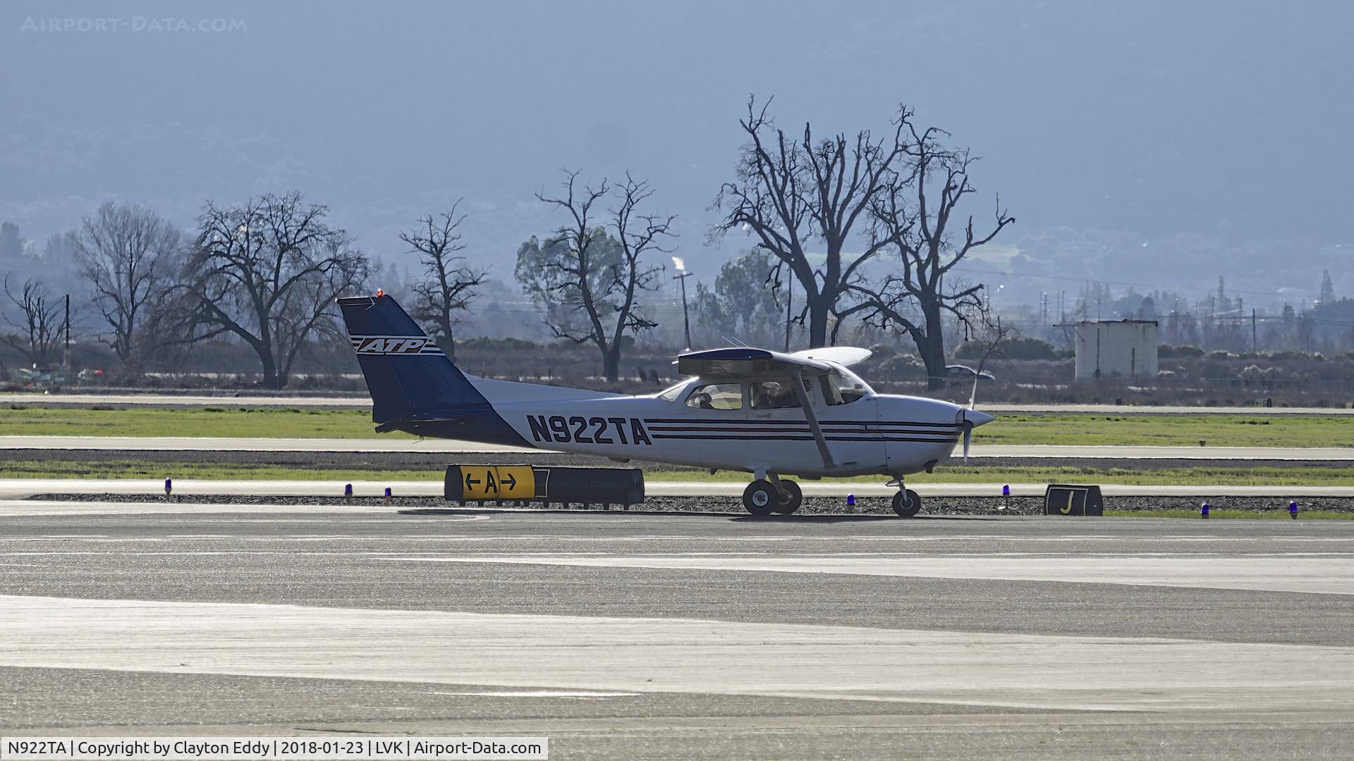 N922TA, 1997 Cessna 172R C/N 17280249, Livermore Airport California 2018.