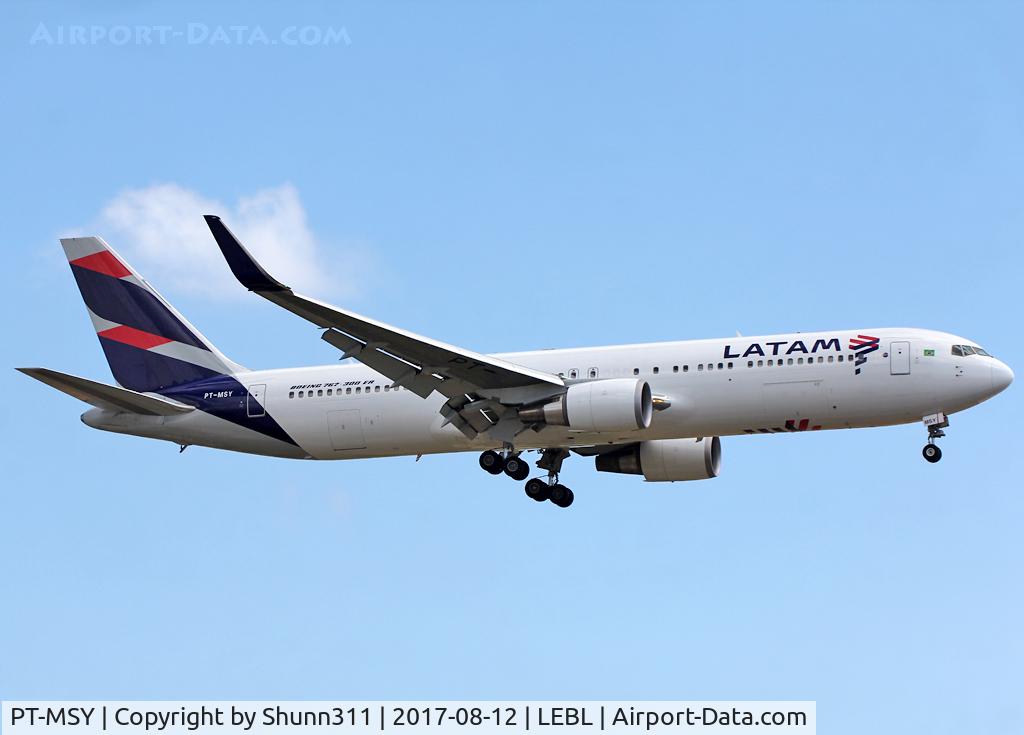 PT-MSY, 2012 Boeing 767-316/ER C/N 42214, Landing rwy 25R