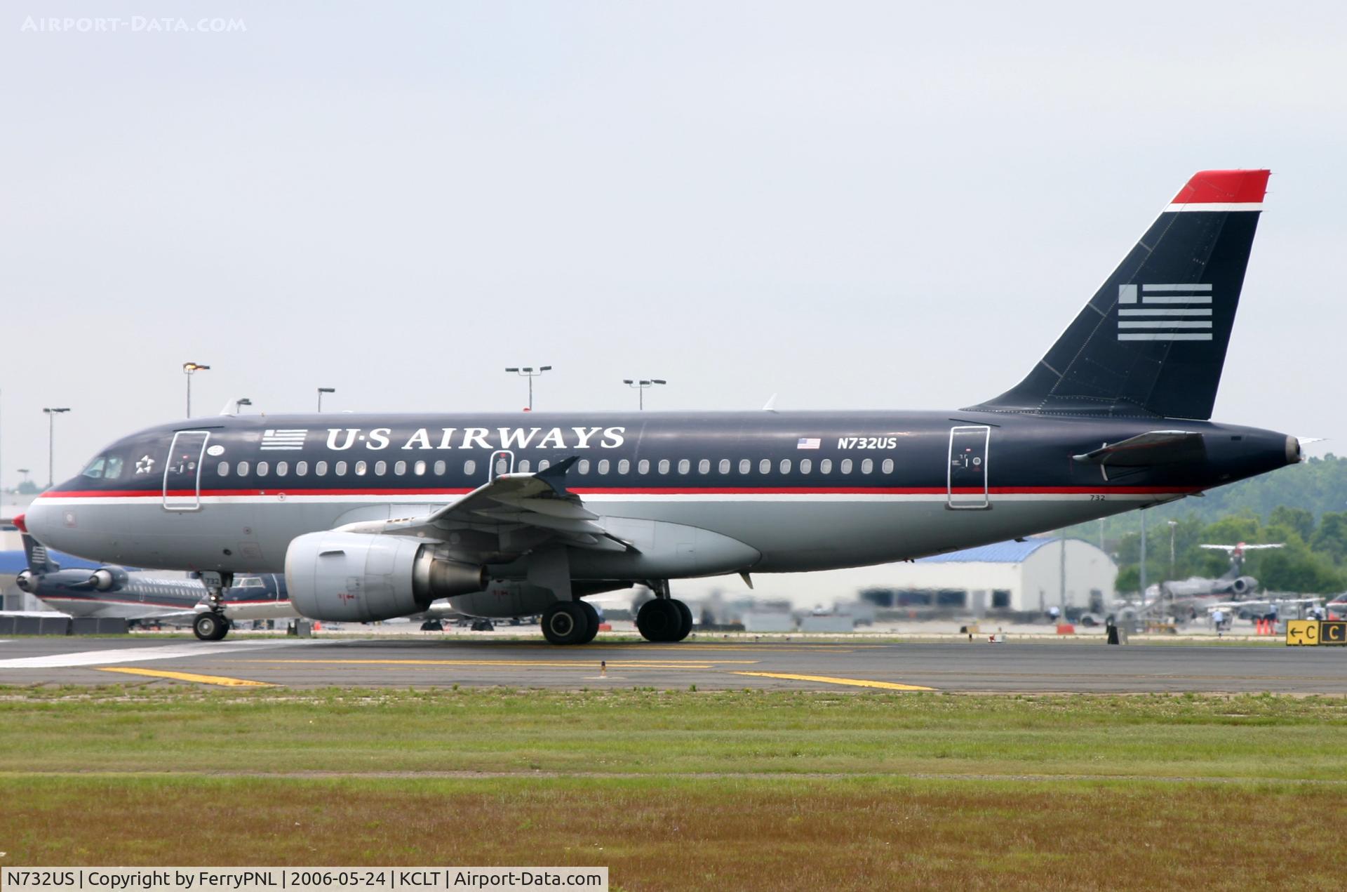N732US, 2000 Airbus A319-112 C/N 1203, US Airways A319 about to depart CLT.