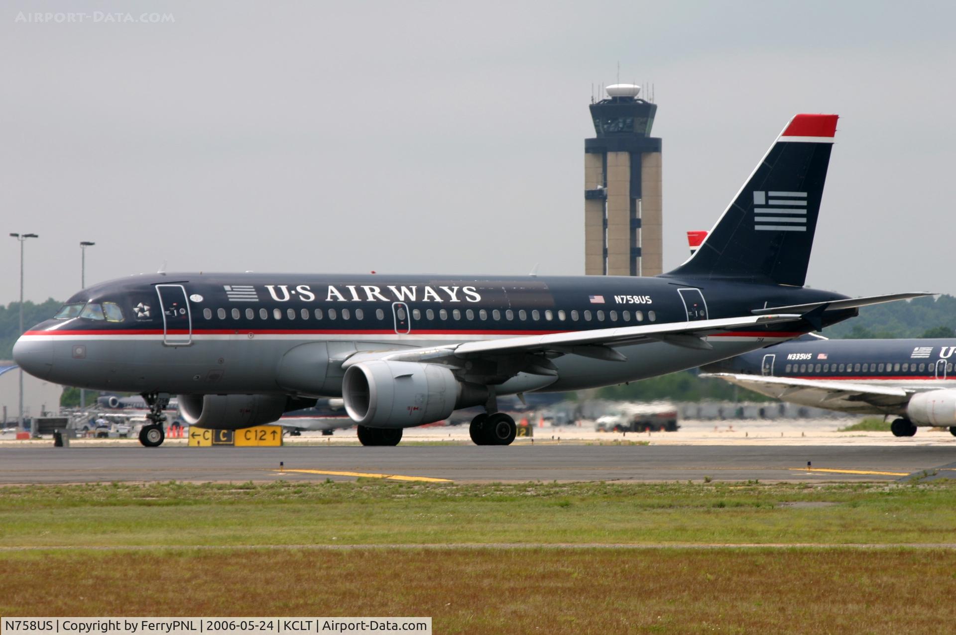 N758US, 2000 Airbus A319-112 C/N 1348, US AIrways A319 lining-up