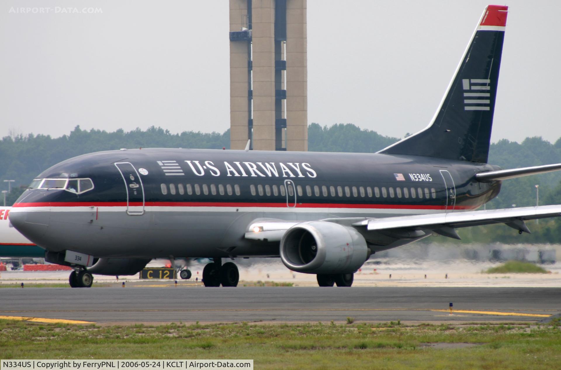 N334US, 1985 Boeing 737-301 C/N 23231, US Airways B733 lining-up