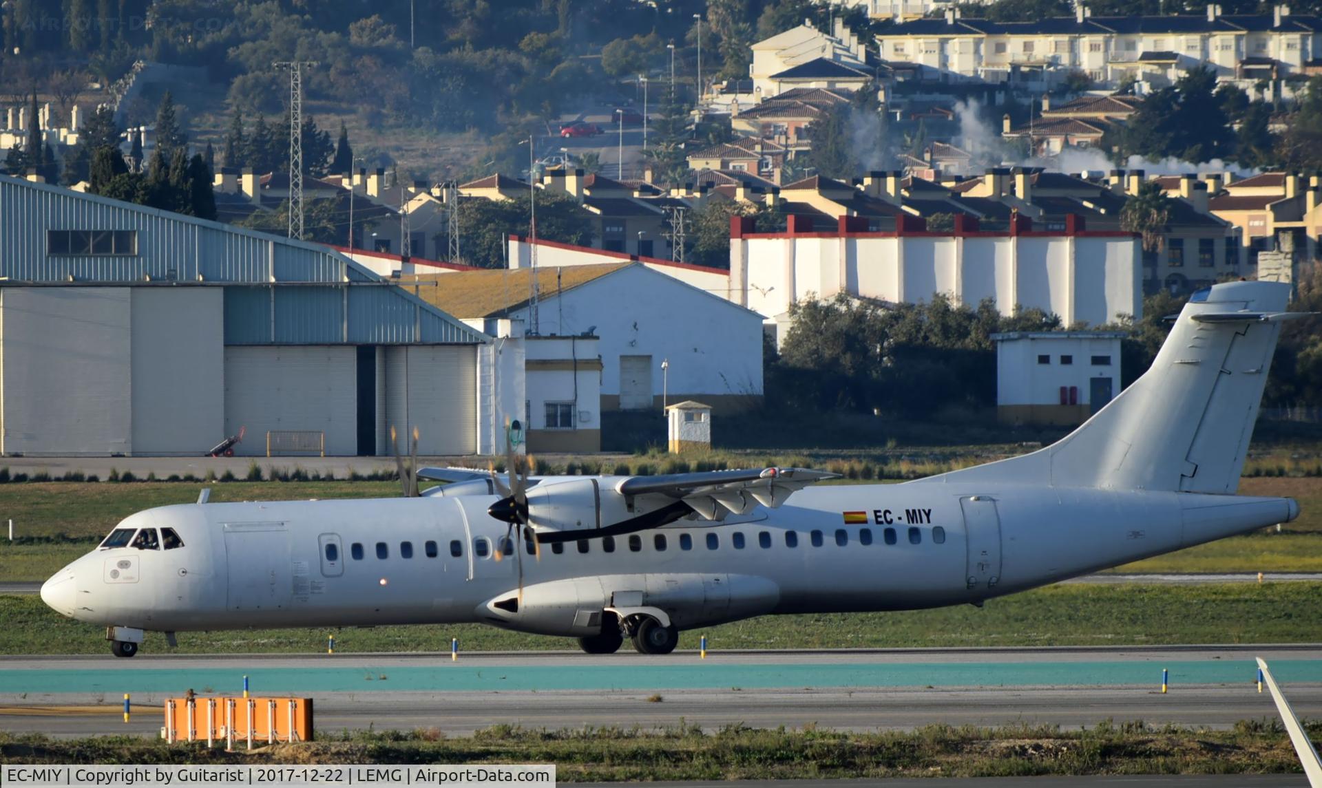EC-MIY, 1997 ATR 72-212A C/N 498, At Malaga