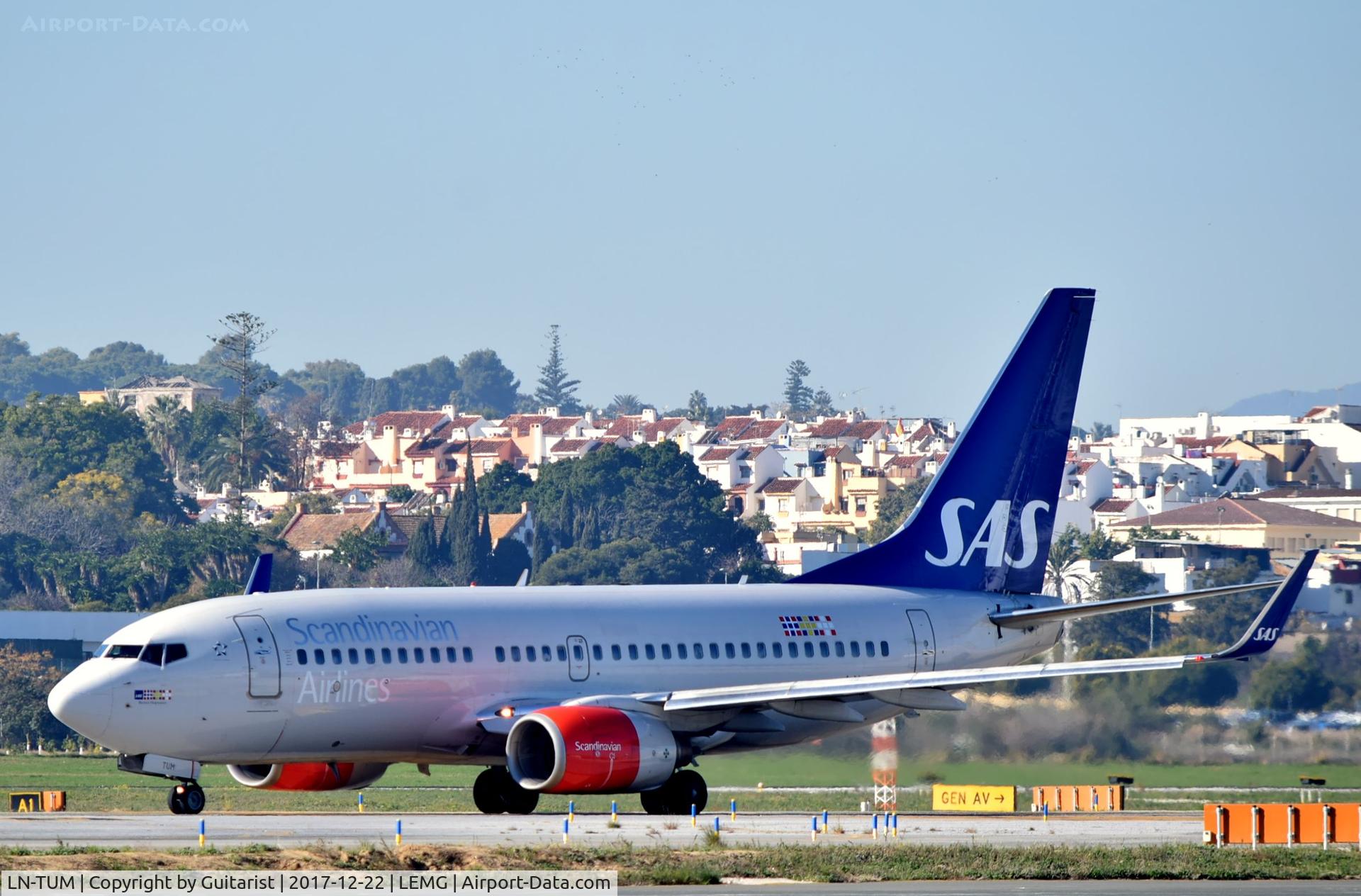 LN-TUM, 2002 Boeing 737-705 C/N 29098, At Malaga
