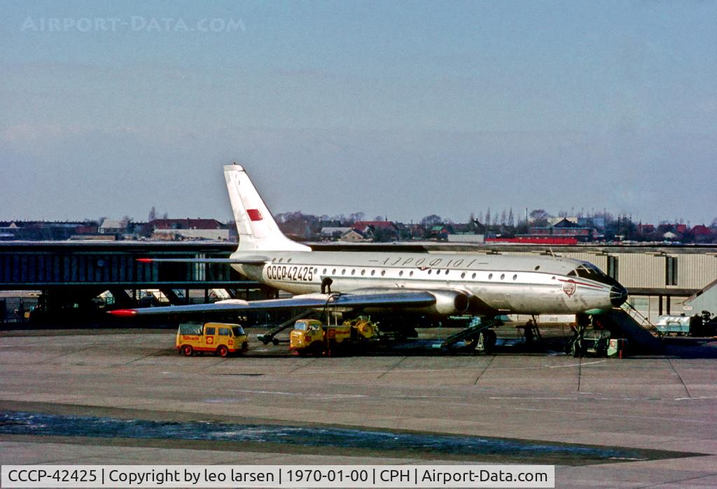 CCCP-42425, 1959 Tupolev Tu-104B C/N 920602, Copenhagen 1.1970